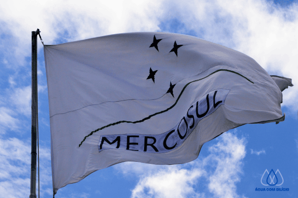 bandeira do mercosul, do artigo NCM Água Mineral